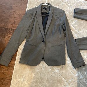 Apt 9 jacket and pants suit